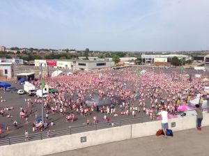 The crowds, partying!
